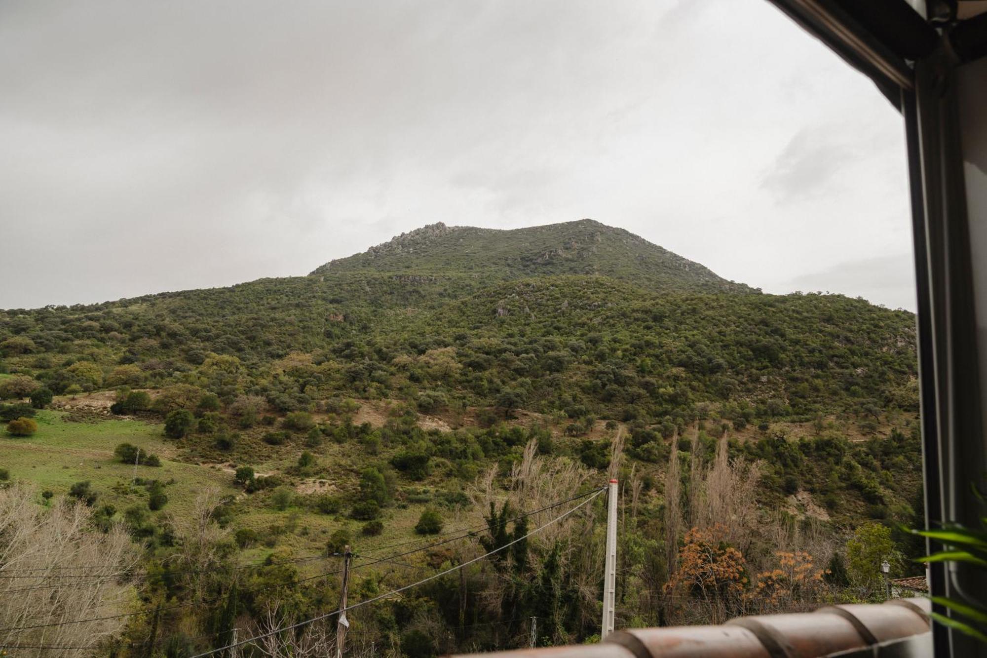 Aptm Dayma Sierra junto al río Majaceite. Benamahoma Exterior foto